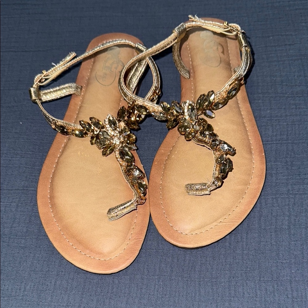 CG SHOES Elegant Gold Embellished Sandals EUC 7 BLING!!